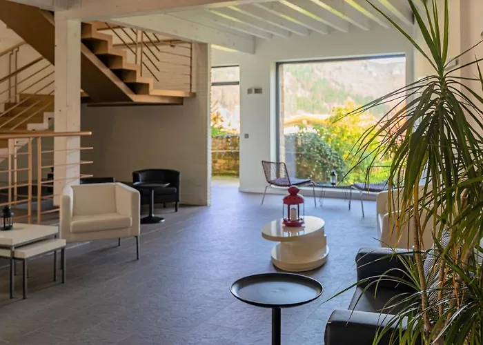 库阿特洛阿瓜公寓 * Ucieda